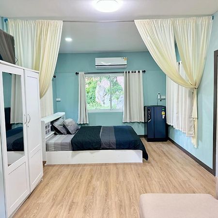 นพรัตน์การ์เด้นฮิลล์ Hotel อุทัยธานี ภายนอก รูปภาพ