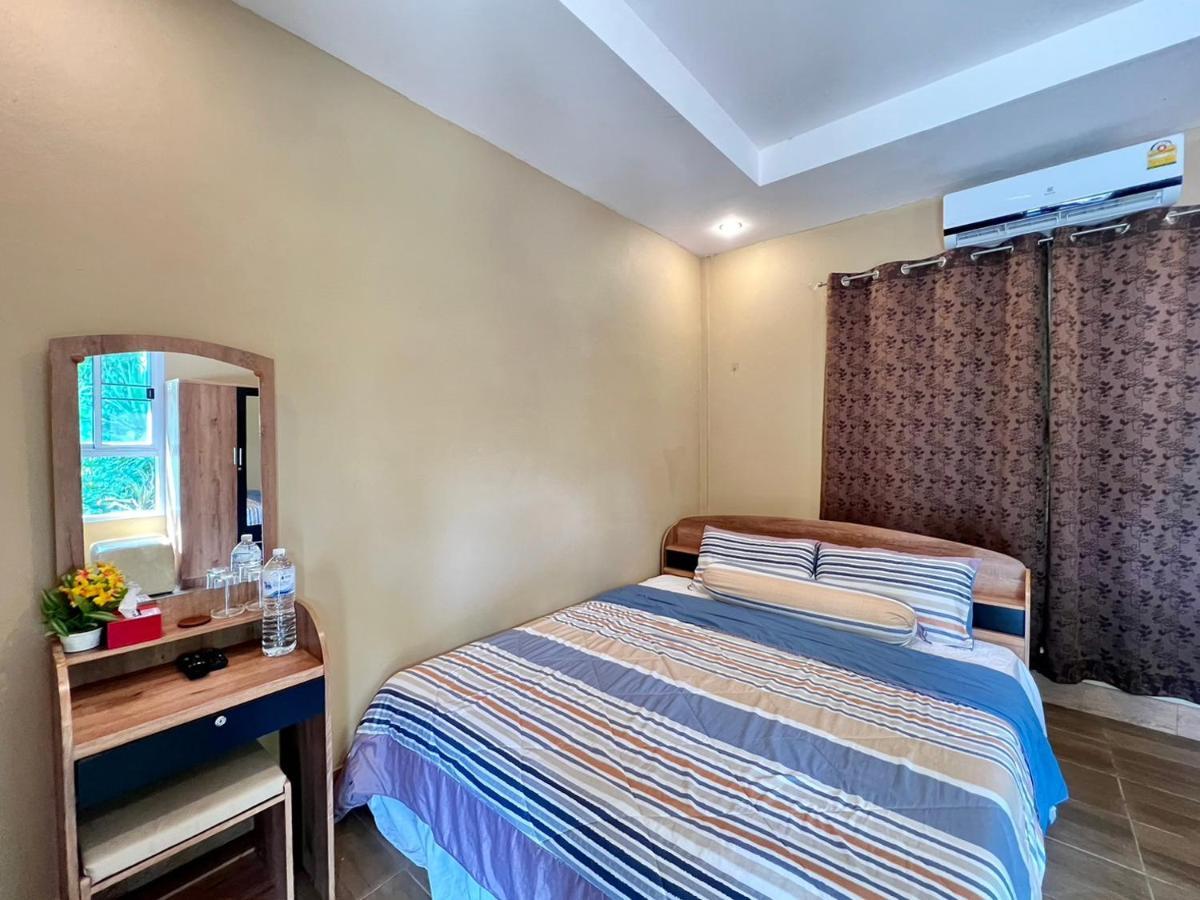 นพรัตน์การ์เด้นฮิลล์ Hotel อุทัยธานี ภายนอก รูปภาพ