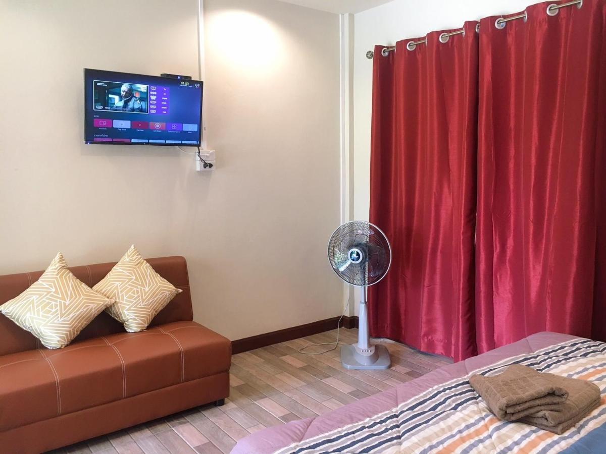 นพรัตน์การ์เด้นฮิลล์ Hotel อุทัยธานี ภายนอก รูปภาพ