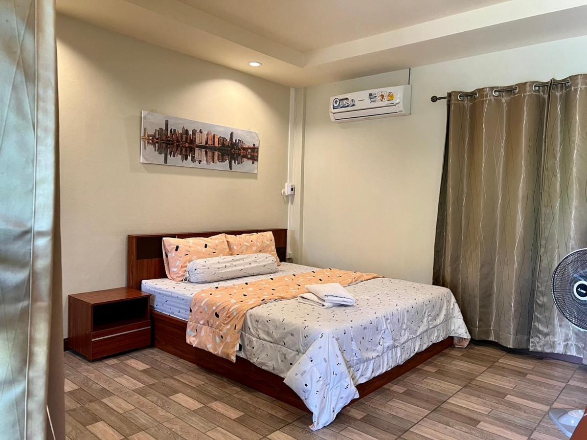 นพรัตน์การ์เด้นฮิลล์ Hotel อุทัยธานี ภายนอก รูปภาพ