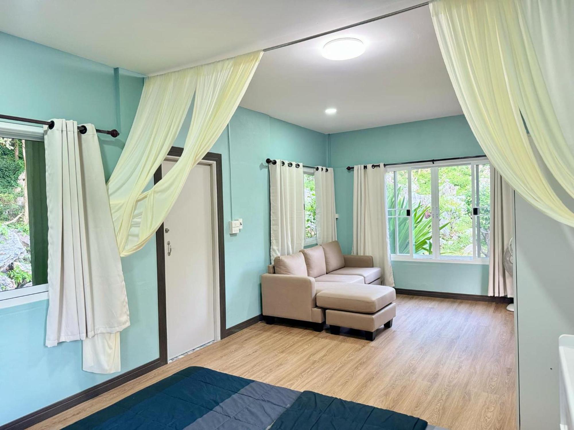 นพรัตน์การ์เด้นฮิลล์ Hotel อุทัยธานี ภายนอก รูปภาพ